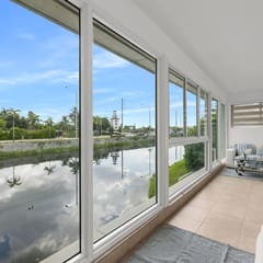 Canal-View Terrace, Family-Friendly, 5 Min to MIA