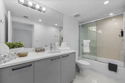 Luxury Condo w/ Rooftop Pool | 5-Min to Beach