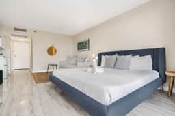 Beachfront Studio w/ Resort Access