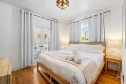 South Beach 2BR Apt with Free Parking, CasaViel IX