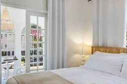 South Beach 2BR Apt with Free Parking, CasaViel IX