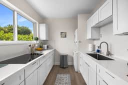 Canal-View Terrace, Family-Friendly, 5 Min to MIA - Image 3