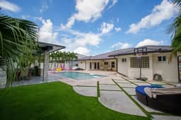 The Palms Miami | Pool, Game Room & Family Retreat - Image 3