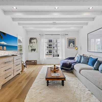 Casa Viel X• South Beach 2BR Apt with Free Parking