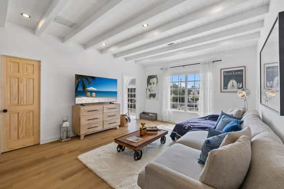 Pet-Friendly Apt in South Beach w/ Free Parking - Image 1