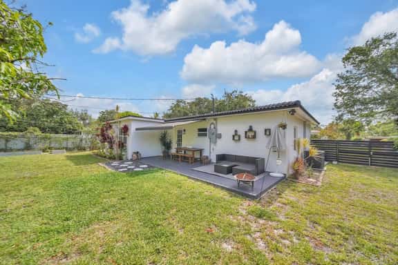 Stylish Miami Home with Private Backyard - Image 1