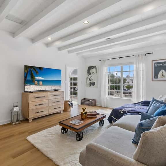 Pet-Friendly Apt in South Beach w/ Free Parking - Image 1