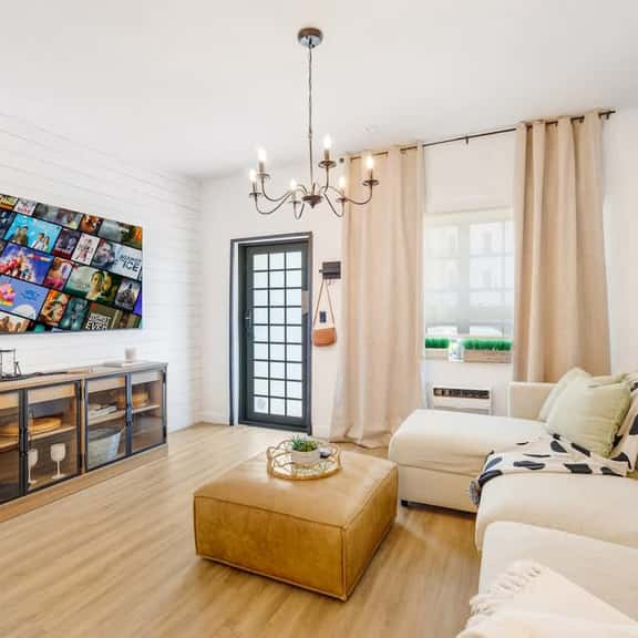 Stylish Apt in South Beach w/ Free Parking - Image 1