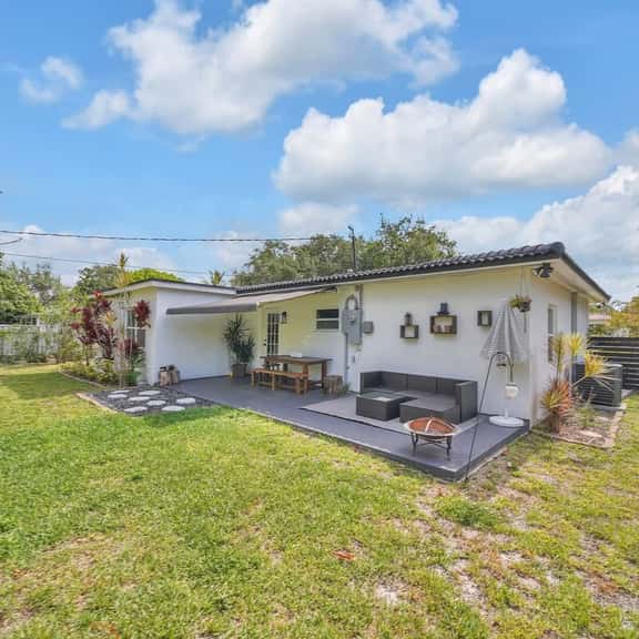 Stylish Miami Home with Private Backyard - Image 1