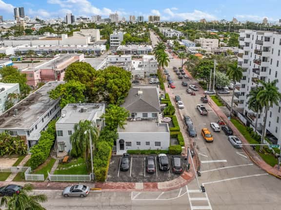 South Beach 2BR Apt with Free Parking - Casa Viel X