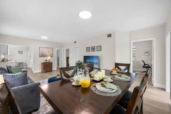 Canal-View Terrace, Family-Friendly, 5 Min to MIA - Image 4