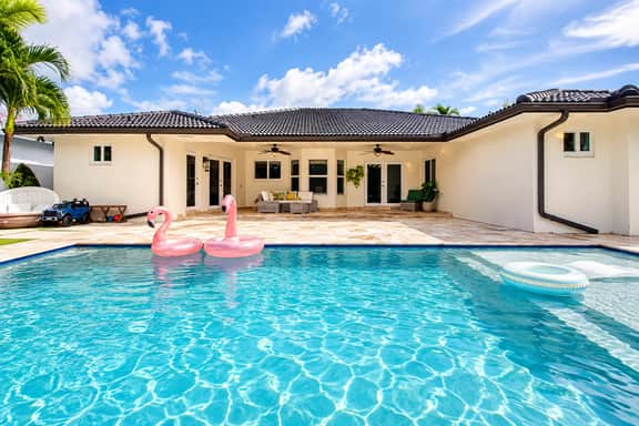 4 BR Family Pool Home with Game Room - Image 2