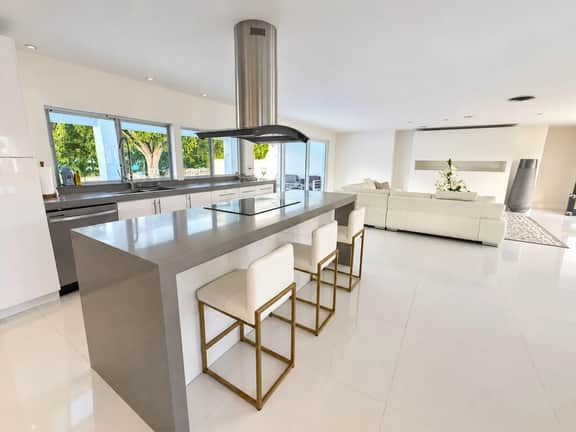 Lakeview Paradise in Miami - Image 5