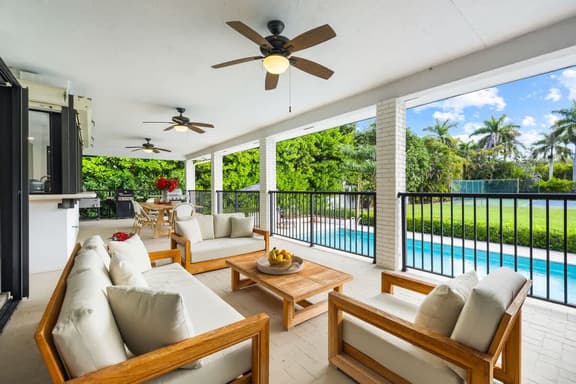 Villa Viel - Private Resort with Pool and Tennis