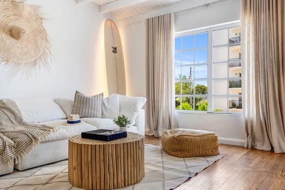 South Beach 2BR Apt with Free Parking, CasaViel IX
