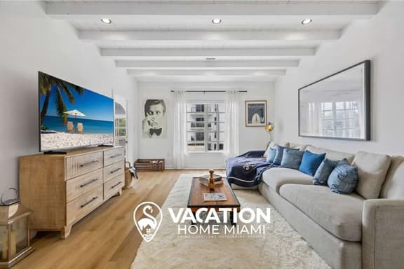 Casa Viel X• South Beach 2BR Apt with Free Parking - Image 1